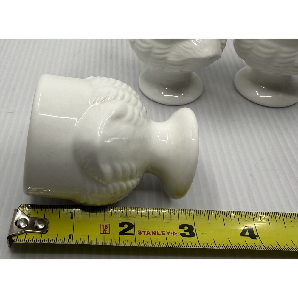 4 White Milk Glass Egg Cups Chicken Hen Design Vintage Farmhouse Chic White Barn - Picture 4 of 5